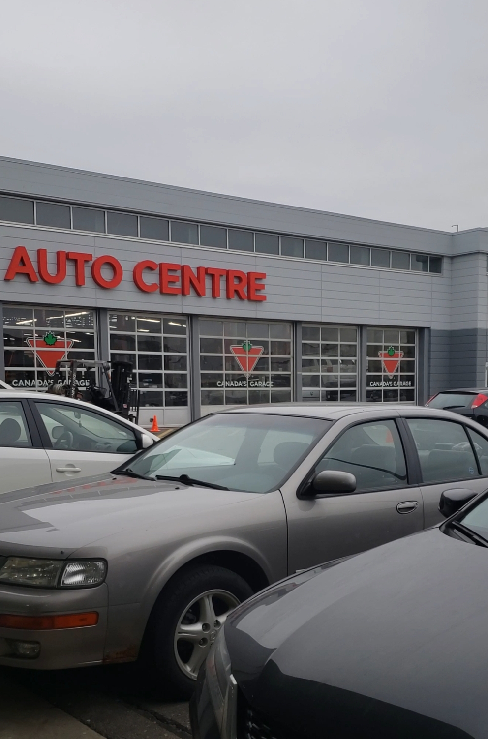 Auto Service Centre | 1025 Lake Shore Blvd E, Toronto, ON M4M 1B4, Canada | Phone: (416) 778-1035