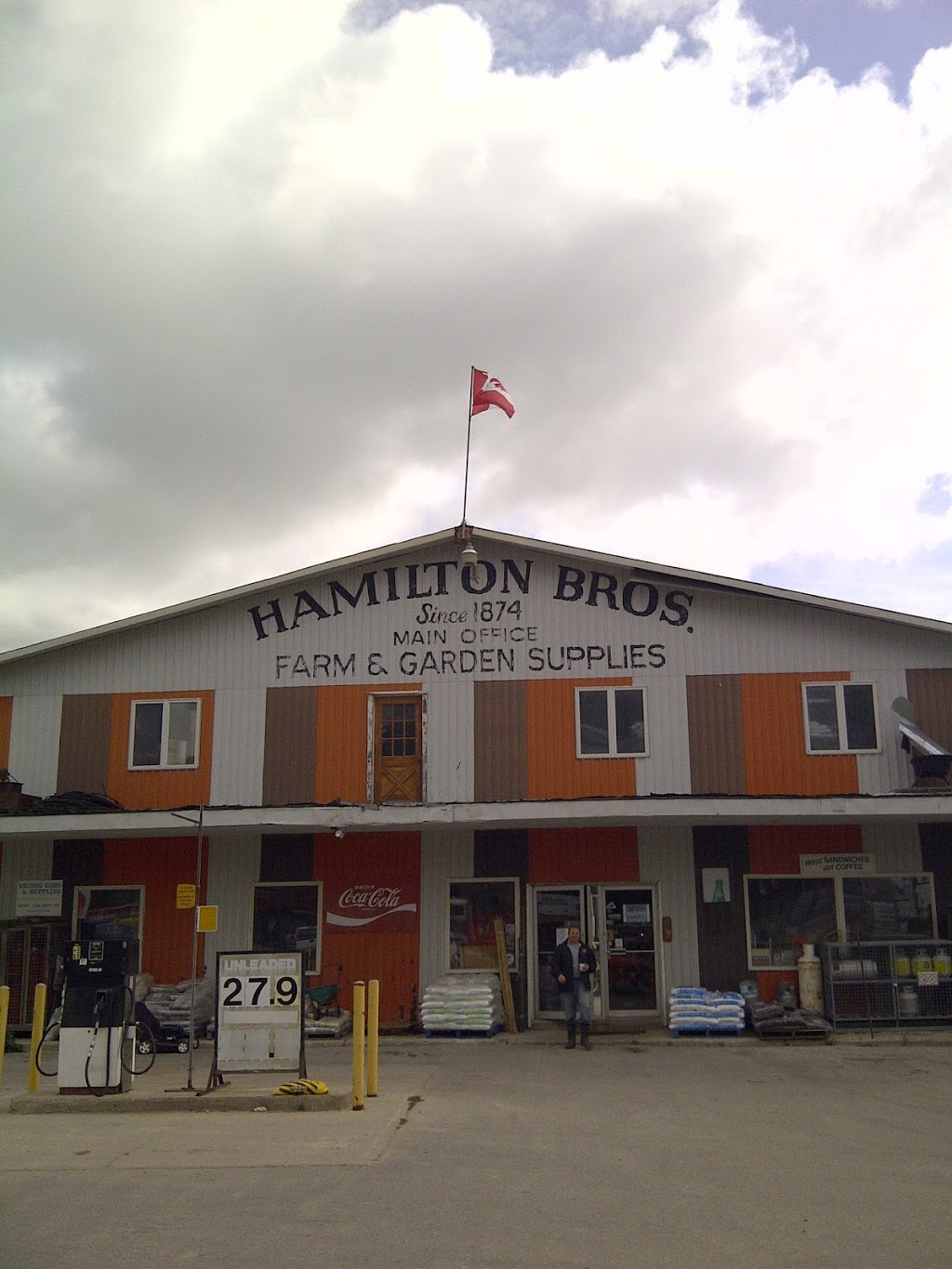 Hamilton Brothers Building and Farm Supplies | 2047 Glen Huron road concession 8, Glen Huron, ON L0M 1L0, Canada | Phone: (705) 466-2244