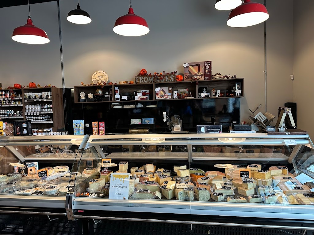 Yannick Fromagerie Blainville | 1471 Bd Michèle-Bohec Local 103, Blainville, QC J7C 5L4, Canada | Phone: (450) 419-9888