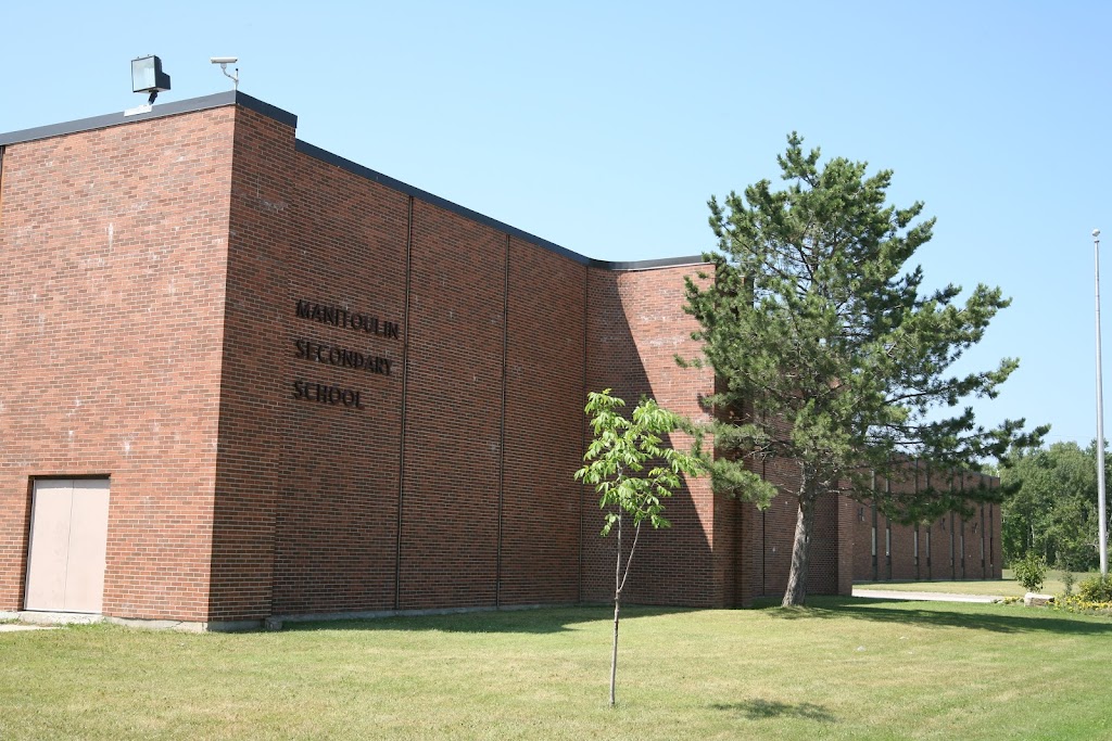 Manitoulin Secondary School | 107 Bay St, MChigeeng, ON P0P 1G0, Canada | Phone: (705) 368-7000