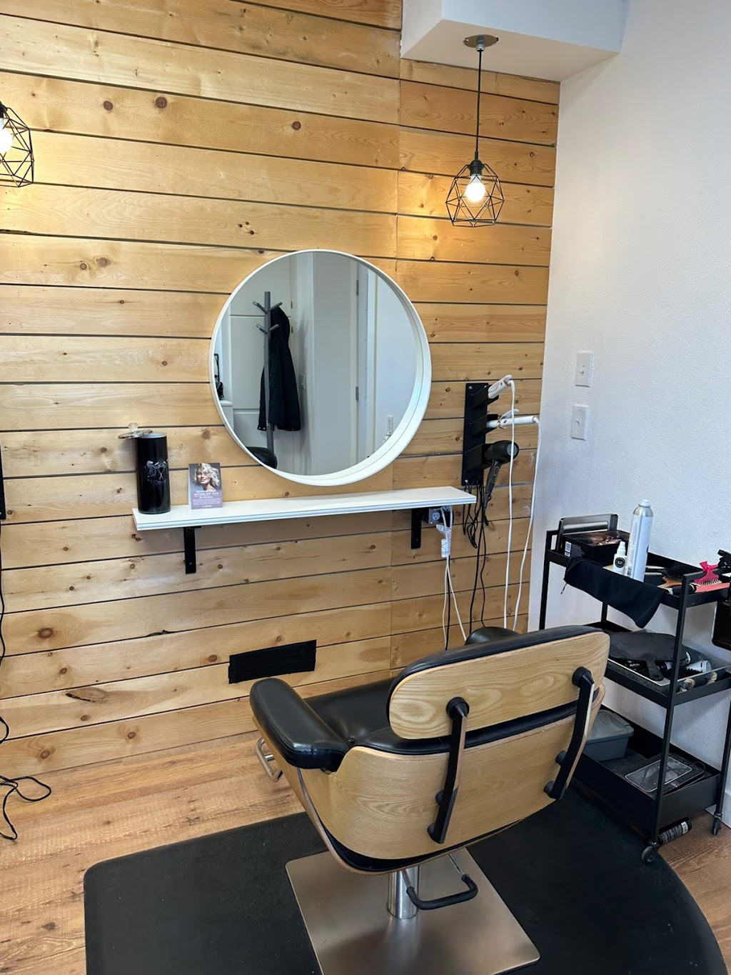 RK Hair & Company | 4921 50 Ave, Bentley, AB T0C 0J0, Canada | Phone: (403) 391-9108