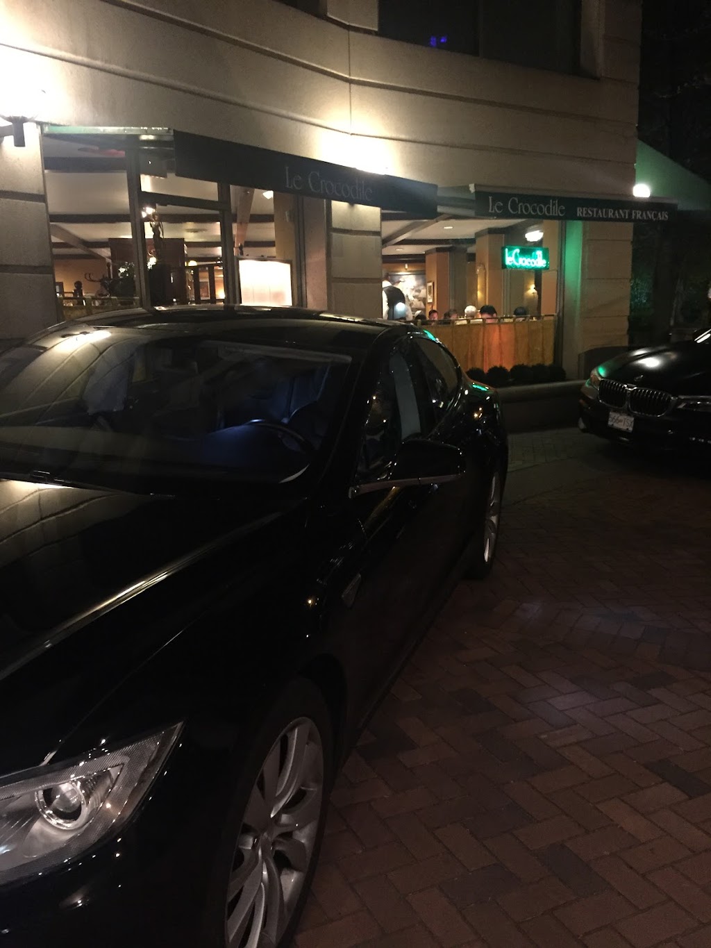 Crystal Limousine Services INC. | 894 Margaree Pl, West Vancouver, BC V7T 2J6, Canada | Phone: (604) 926-7771