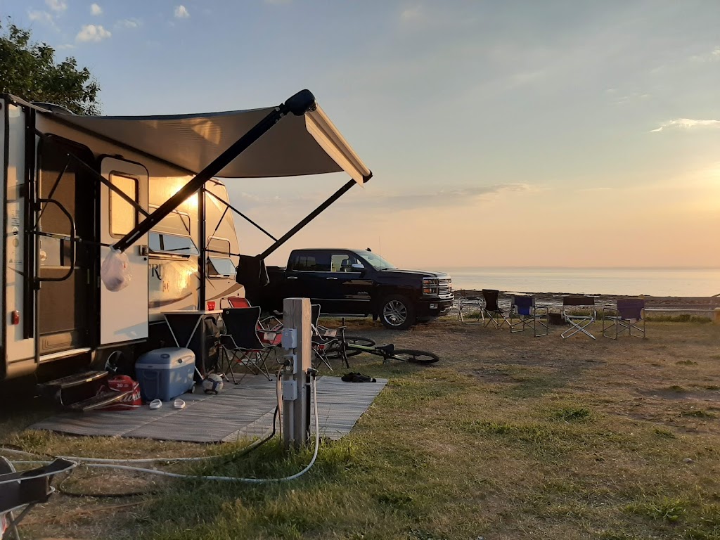 Camping plage Trois-Pistoles | 130 Chem. Rioux, Trois-Pistoles, QC G0L 4K0, Canada | Phone: (418) 851-2403