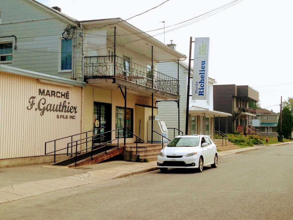 Marché Richelieu - Épicerie F. Gauthier Et Fils Inc. | 320 Rue de lÉglise, Saint-Basile, QC G0A 3G0, Canada | Phone: (418) 329-2800