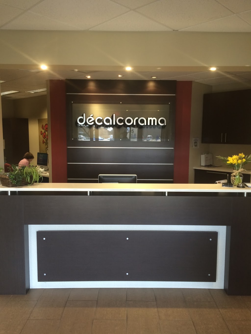 Simple Signman division Decalcorama Inc. | 5305 Avenue Trudeau, Saint-Hyacinthe, QC J2S 7W9, Canada | Phone: (800) 361-3632