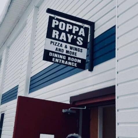 Poppa Rays Pizza And Wings | 220 Carswell St, Renfrew, ON K7V 2G4, Canada | Phone: (613) 433-1305