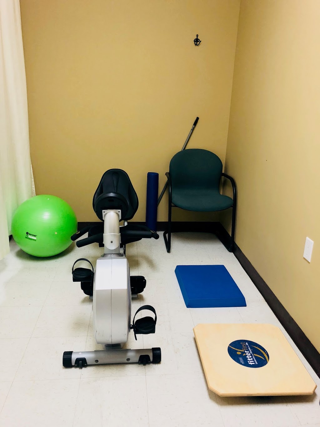 Revital Health Physiotherapy and Massage - Rundle | 3735 Rundlehorn Dr NE #12, Calgary, AB T1Y 2K1, Canada | Phone: (403) 455-5995