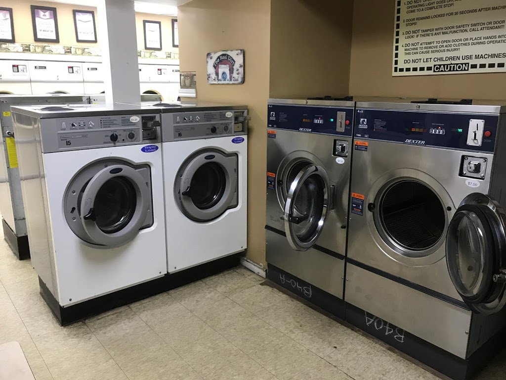 Wash Tub Laundromat | 19 Elks St, Picton, ON K0K 2T0, Canada | Phone: (613) 921-2326