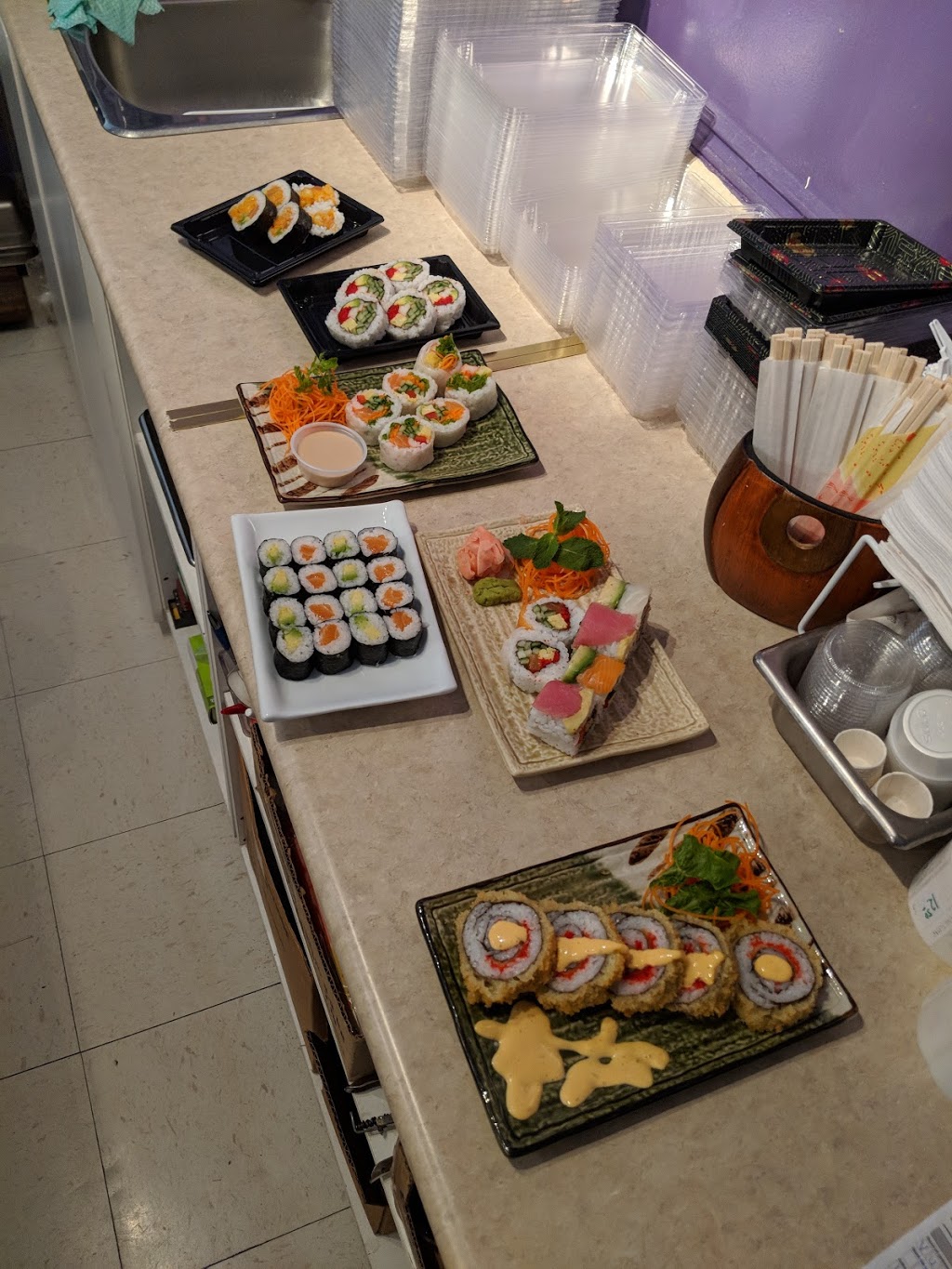 Akemi Sushi | 383 Rue de lÉglise, Verdun, QC H4G 2M5, Canada | Phone: (438) 381-8882