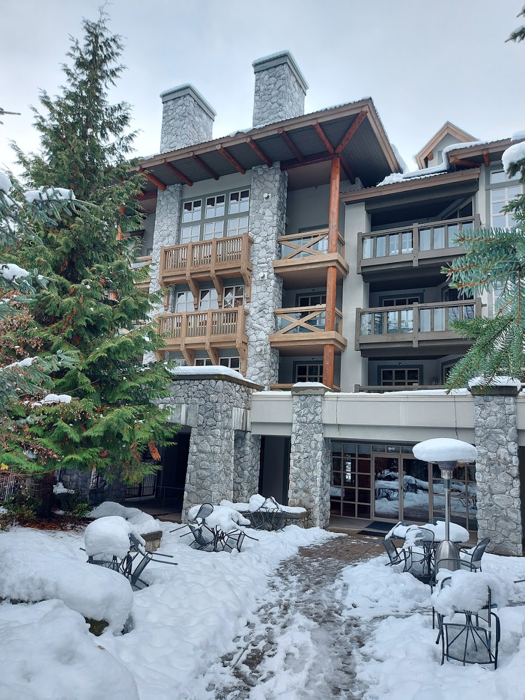 Whistler Blackcomb Rentals | 4899 Painted Cliff Rd, Whistler, BC V0N 1B4, Canada | Phone: (604) 905-7019