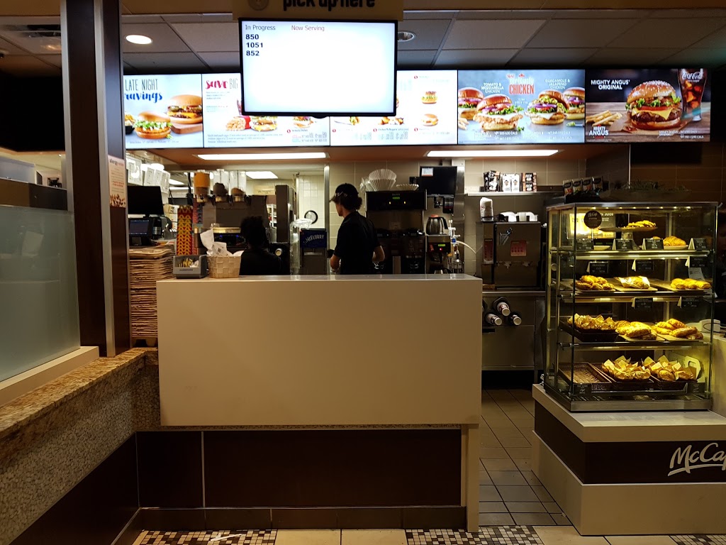 McDonalds | 4416 Innes Rd, Orléans, ON K4A 3W3, Canada | Phone: (613) 841-6633