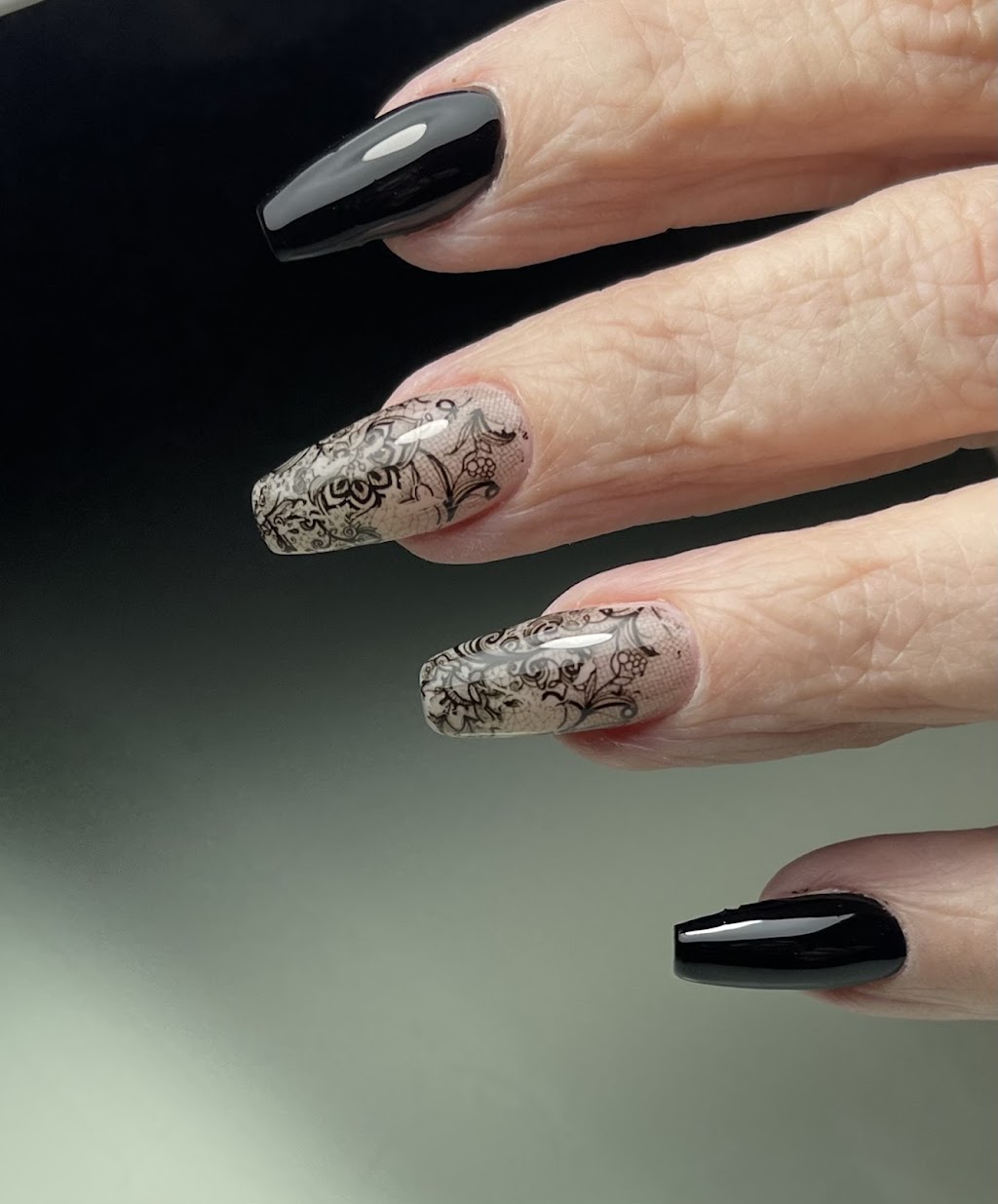 Le Nail Spot | 340 Bd du Havre Suite 106, Salaberry-de-Valleyfield, QC J6S 1S6, Canada | Phone: (514) 808-7074