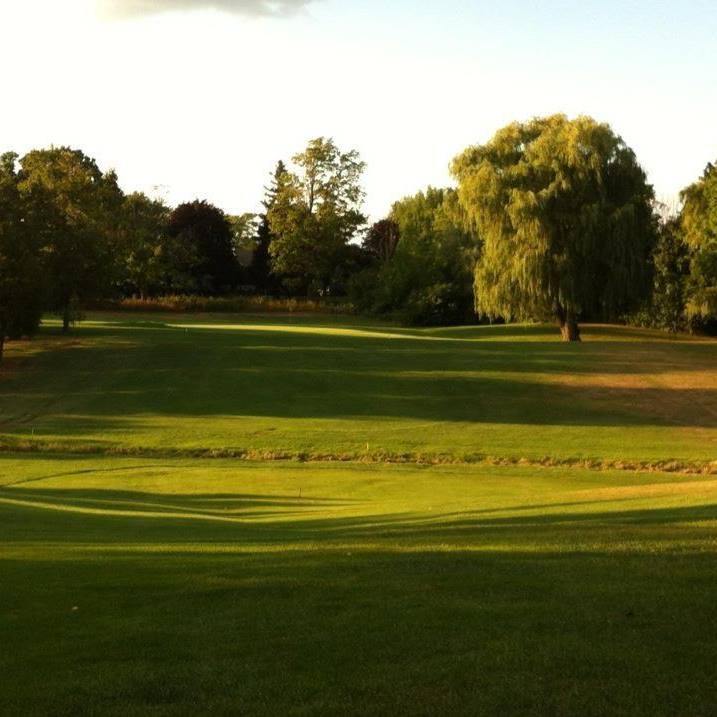 Port Dover Golf Club | 580 Lynn Valley Rd, Port Dover, ON N0A 1N2, Canada | Phone: (519) 428-9993