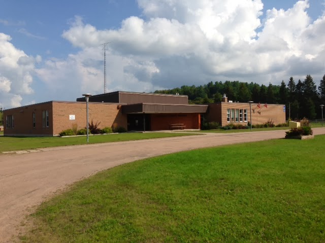 Hermon Public School | 124 Fort Stewart Rd, Bancroft, ON K0L 1C0, Canada | Phone: (613) 332-2897