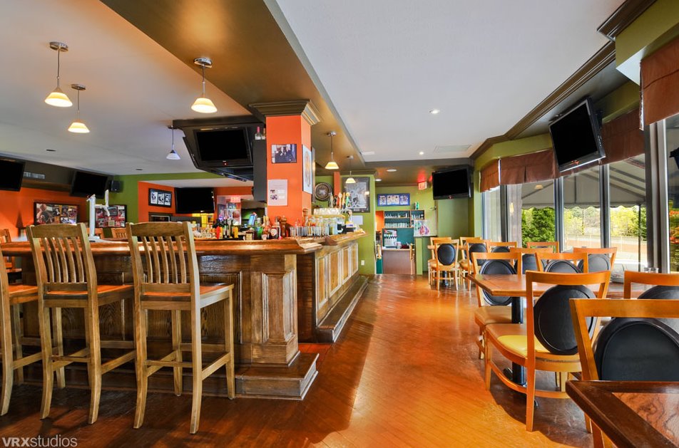 Don Cherrys Sports Grill | 7389 Lundys Ln, Niagara Falls, ON L2H 2W9, Canada | Phone: (905) 356-6119