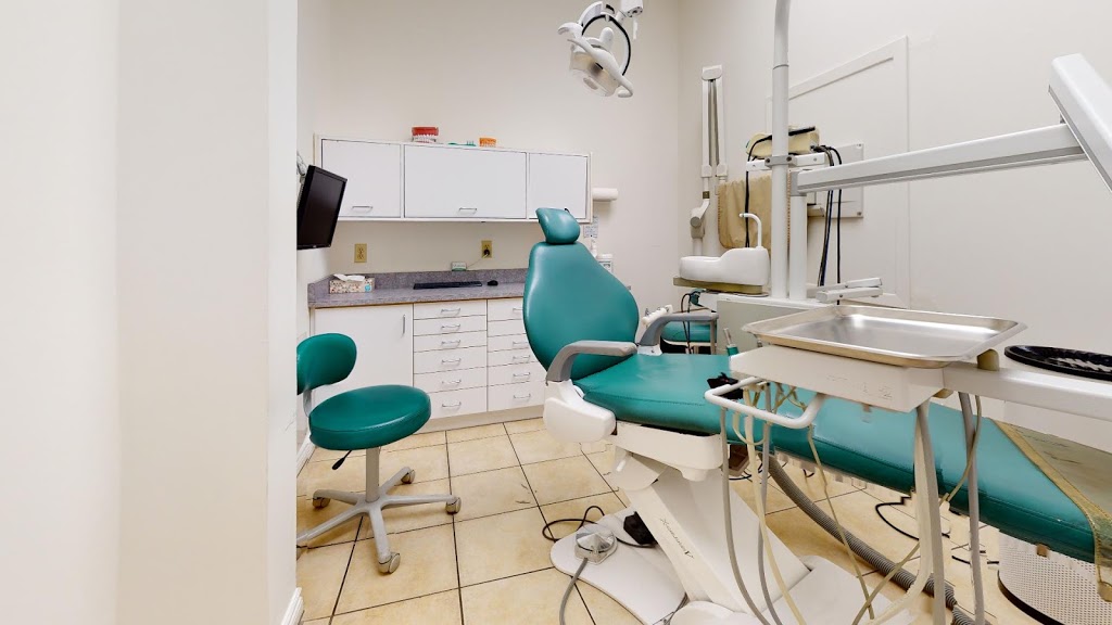 Silverhill Dental Clinic Etobicoke | 225 The East Mall Unit 5, Etobicoke, ON M9B 6J1, Canada | Phone: (416) 234-8060