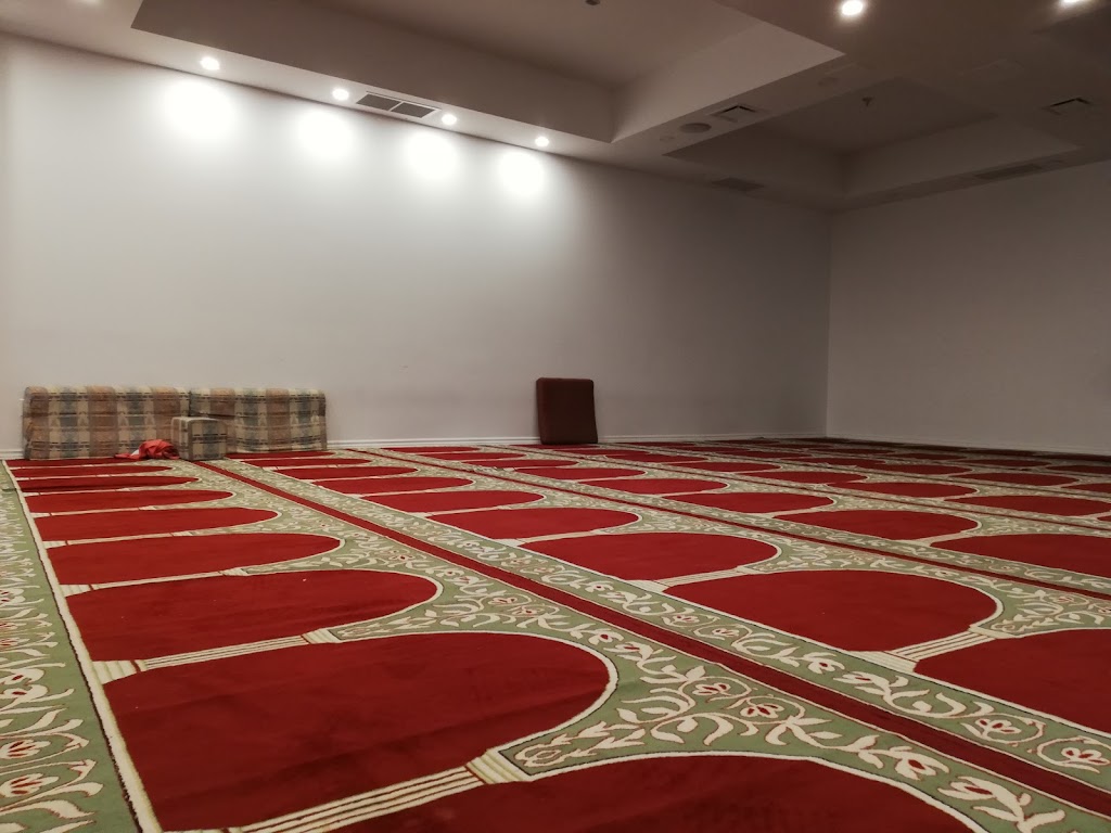 Aisha Islamic Center | 425 Rue de lAqueduc, Montréal, QC H3C 4J8, Canada | Phone: (514) 360-3133