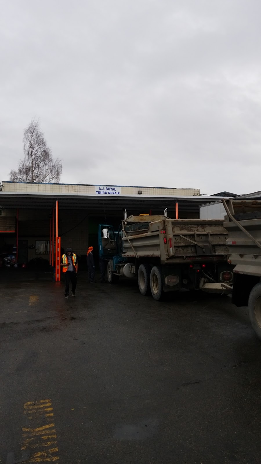 AJ Boyal truck repair | 16268 River Rd, Richmond, BC V6V 1L6, Canada | Phone: (778) 593-1996