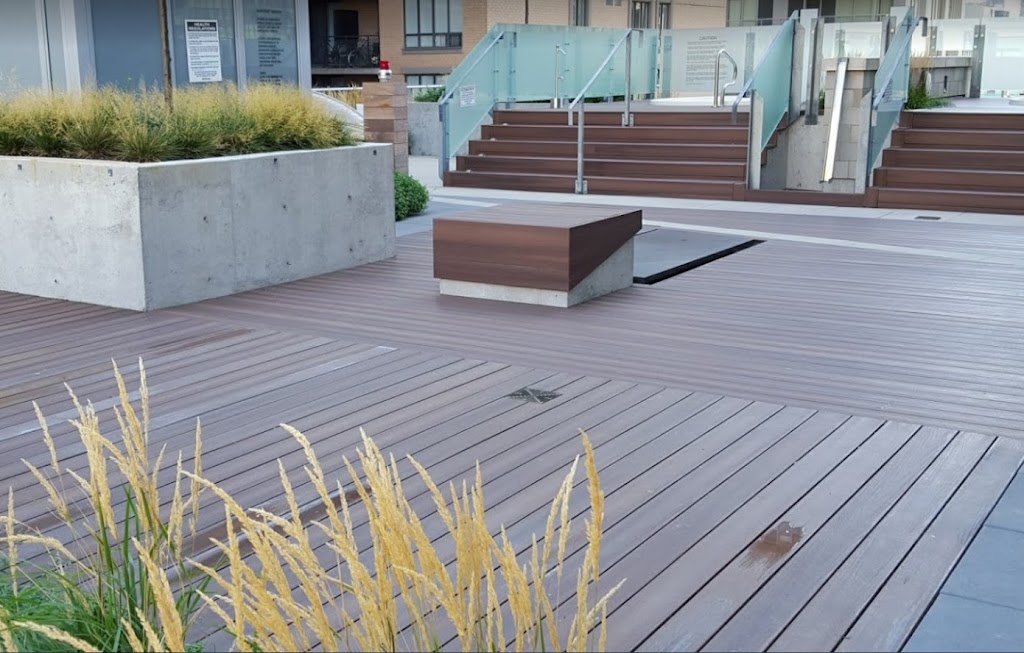 Composite Deck Builder | 8 Findlay Blvd, North York, ON M3H 3L7, Canada | Phone: (647) 812-5122