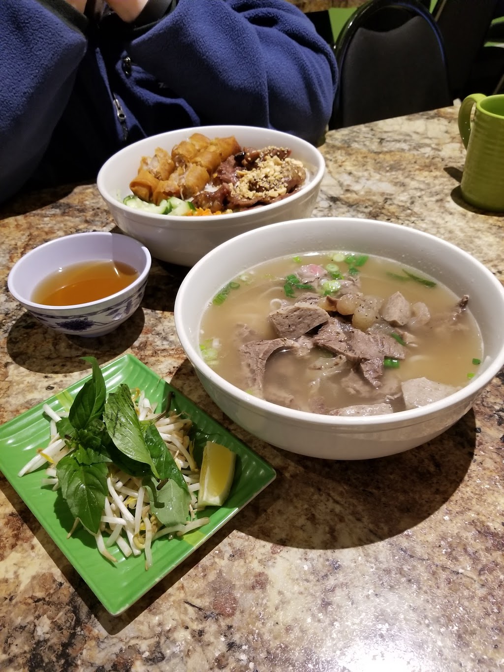 Pho Chau Thinh | 924 Northumberland Ave, Saskatoon, SK S7L 3W8, Canada | Phone: (306) 974-2299