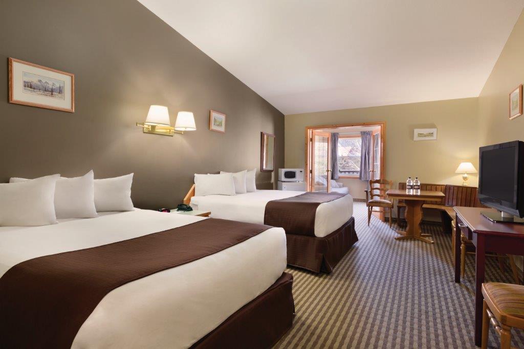 Canmore Rocky Mountain Inn | 1719 Bow Valley Trail, Canmore, AB T1W 1L7, Canada | Phone: (403) 678-5221