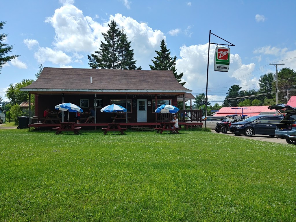 Restaurant 4 Saisons | 199 Rue Principale, Lac-du-Cerf, QC J0W 1S0, Canada | Phone: (819) 597-4295