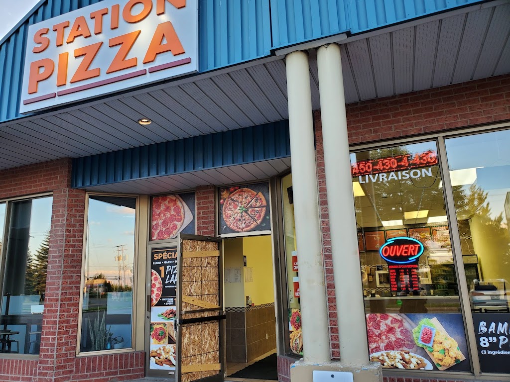 La Station Pizza - Boisbriand | 3052 Chem. de la Rivière-Cachée, Boisbriand, QC J7H 1H9, Canada | Phone: (450) 818-5454