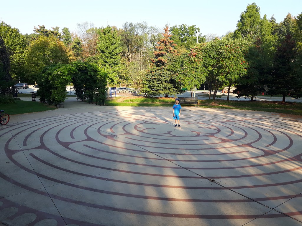 Central Park Labyrinth | 2299 New St, Burlington, ON L7R 1J5, Canada