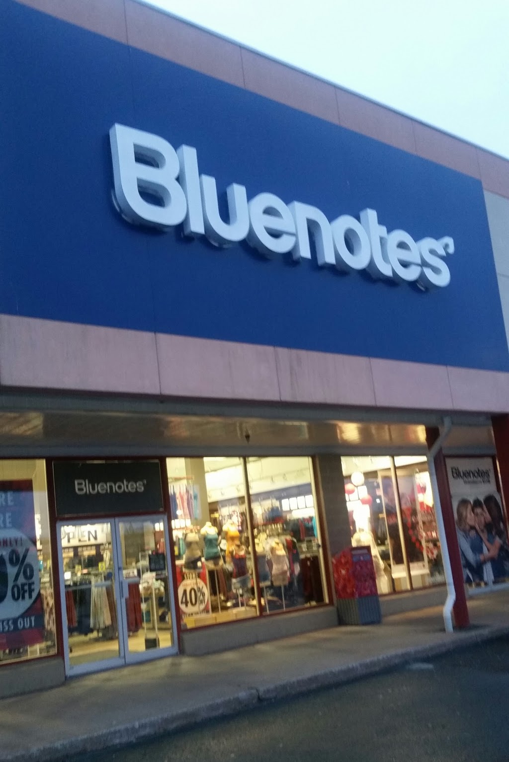 Bluenotes | Chain Lake Drive Plaza, 201 Chain Lake Dr #16, Halifax, NS B3S 1C8, Canada | Phone: (902) 876-8904