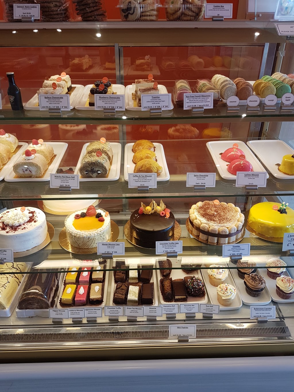 Tastee Patisserie | 3913 Don Mills Rd, North York, ON M2H 2S7, Canada | Phone: (416) 497-0347