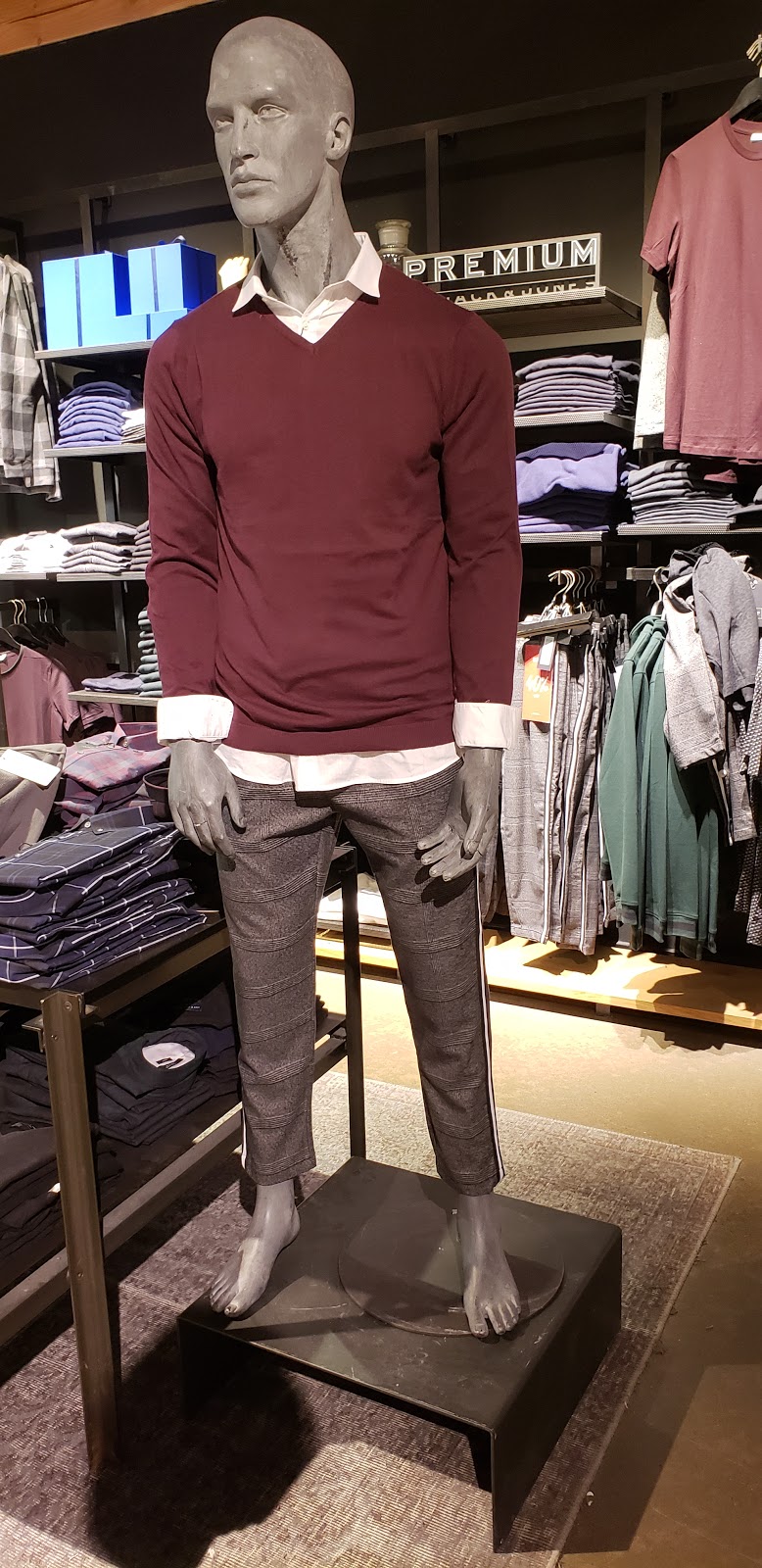 JACK & JONES | Outlet Collection Niagara, 300 Taylor Rd, Niagara-on-the-Lake, ON L0S 1J0, Canada | Phone: (905) 684-5472