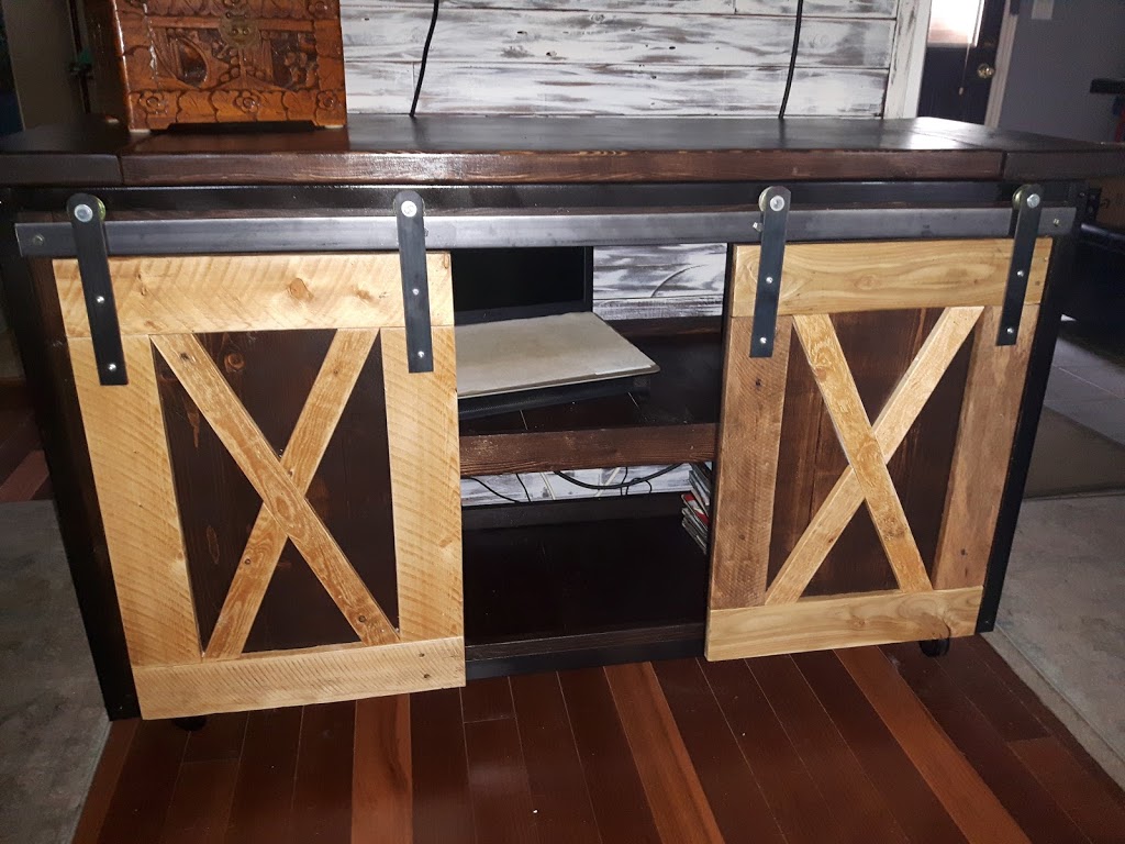 Moore Designs Rustic Furniture | 14 York St, Collingwood, ON L9Y 0X2, Canada | Phone: (705) 351-0401