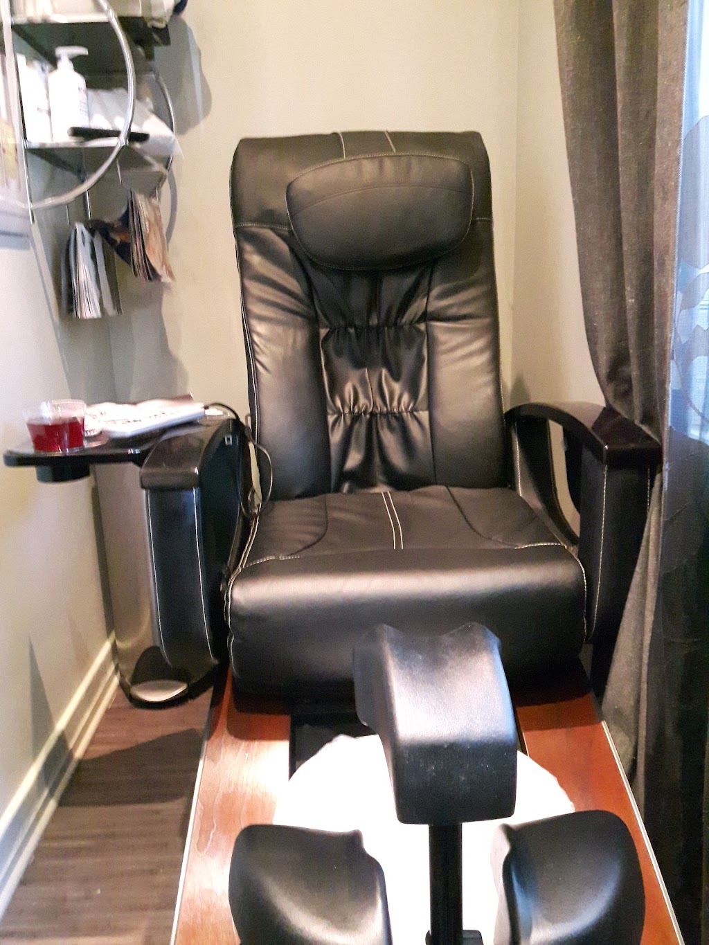 Esthetique Nicole Caza | 1513 Av. Ducharme, Outremont, QC H2V 1G2, Canada | Phone: (514) 272-1600