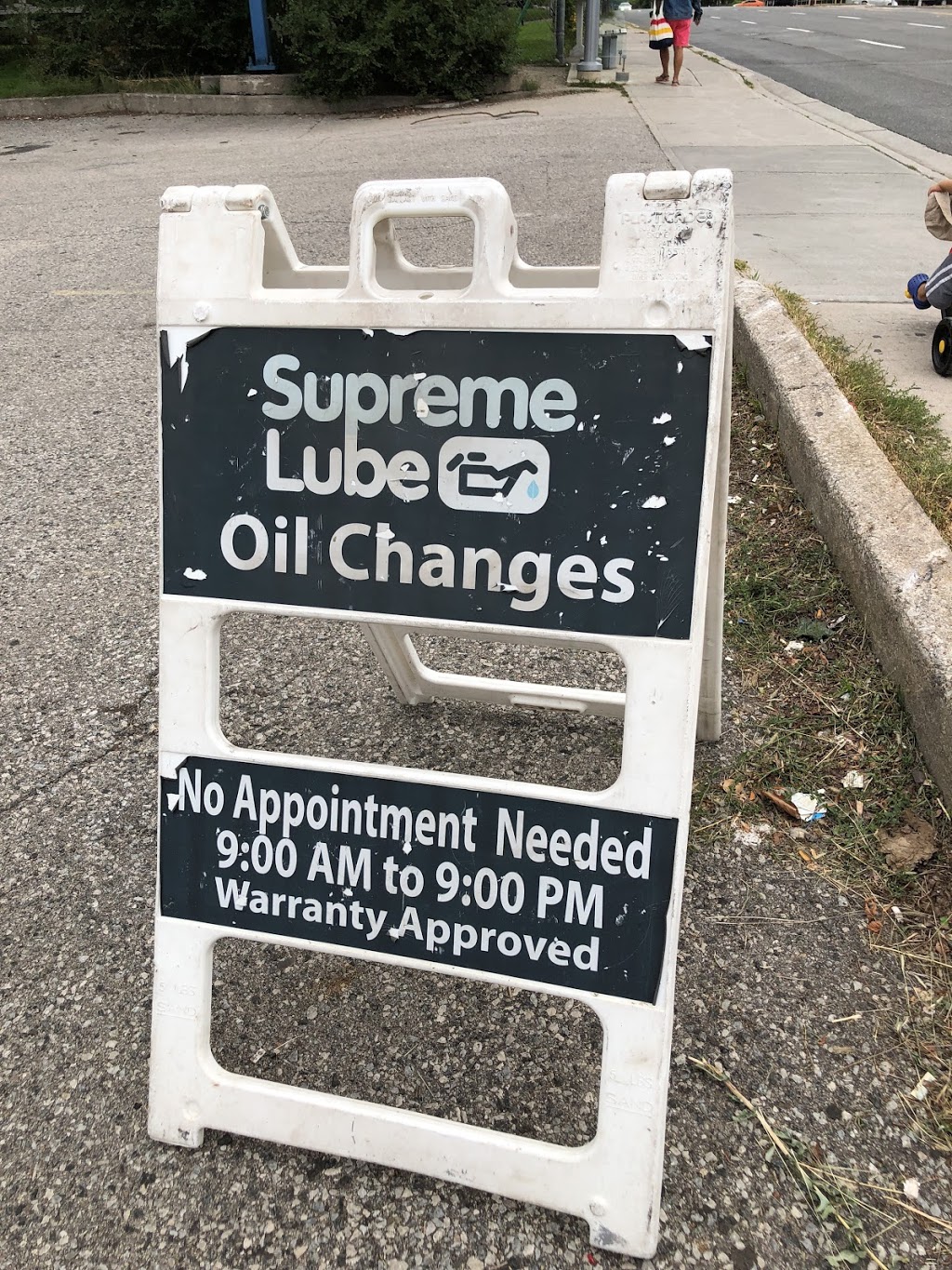 Supreme Lube | 240 Dixon Rd, Etobicoke, ON M9P 2M2, Canada | Phone: (416) 241-5588