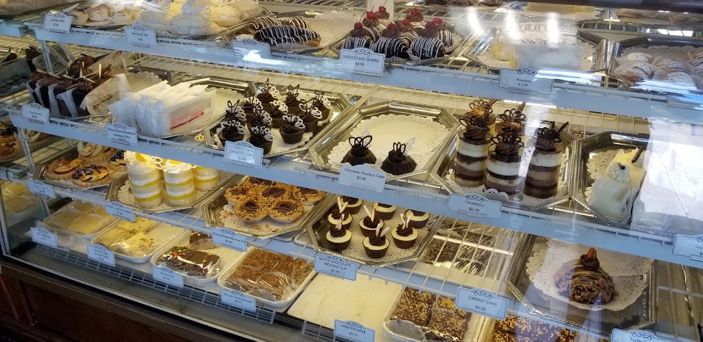 Muscoreils Fine Desserts | 3960 Niagara Falls Blvd, North Tonawanda, NY 14120, USA | Phone: (716) 692-9081