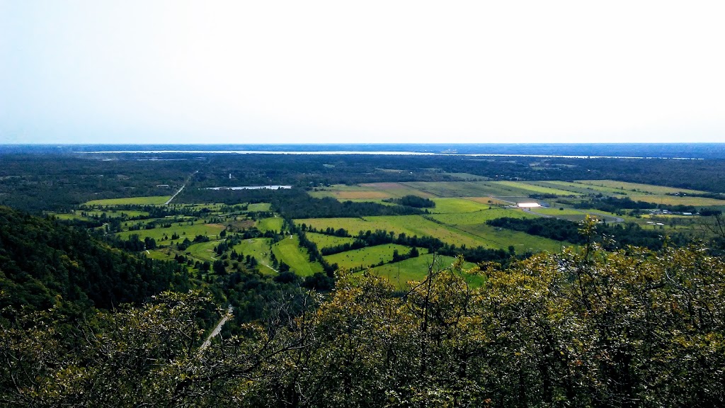 King Mountain Trail | Promenade Champlain, Chelsea, QC J9B 1A3, Canada