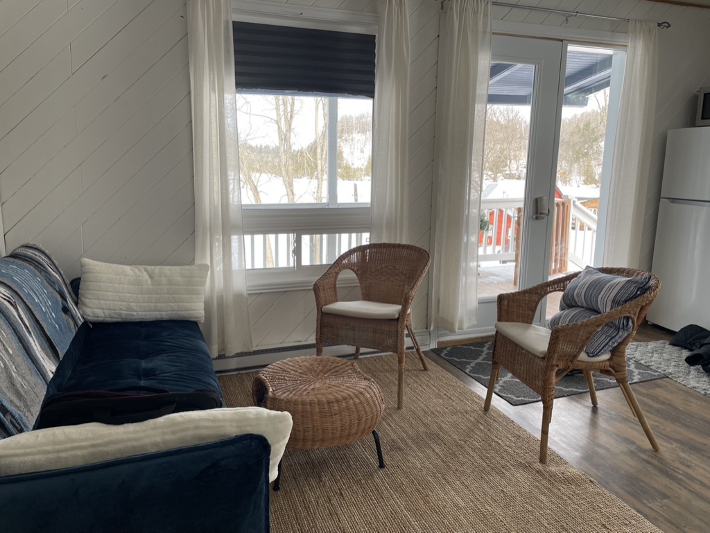 Little Navy Cottage, Lac Heney | 28 Chem. Whitefish, Gracefield, QC J0X 1W0, Canada | Phone: (613) 218-2494