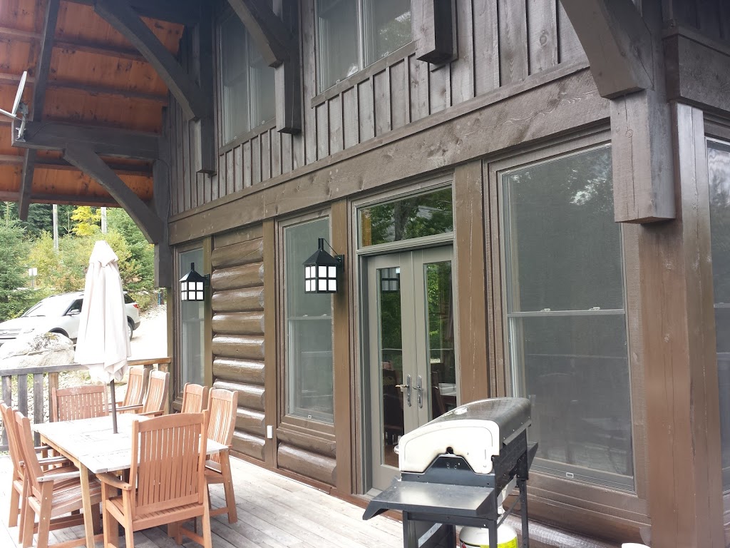 RCNT Chalet #34 | 23 Des, Chemin des Buissons, Lac-Supérieur, QC J0T 1P0, Canada | Phone: (844) 370-0257