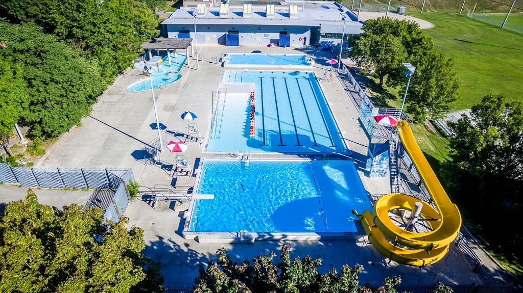 Alex Duff Memorial Pool | 779 Crawford St, Toronto, ON M6G 3K4, Canada | Phone: (416) 392-0910