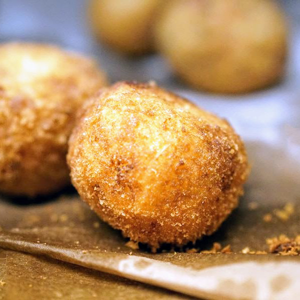 The Arancini Company @ Domenics Italian Eatery | 2388 Fairview St #5, Burlington, ON L7R 2E4, Canada | Phone: (289) 337-9492