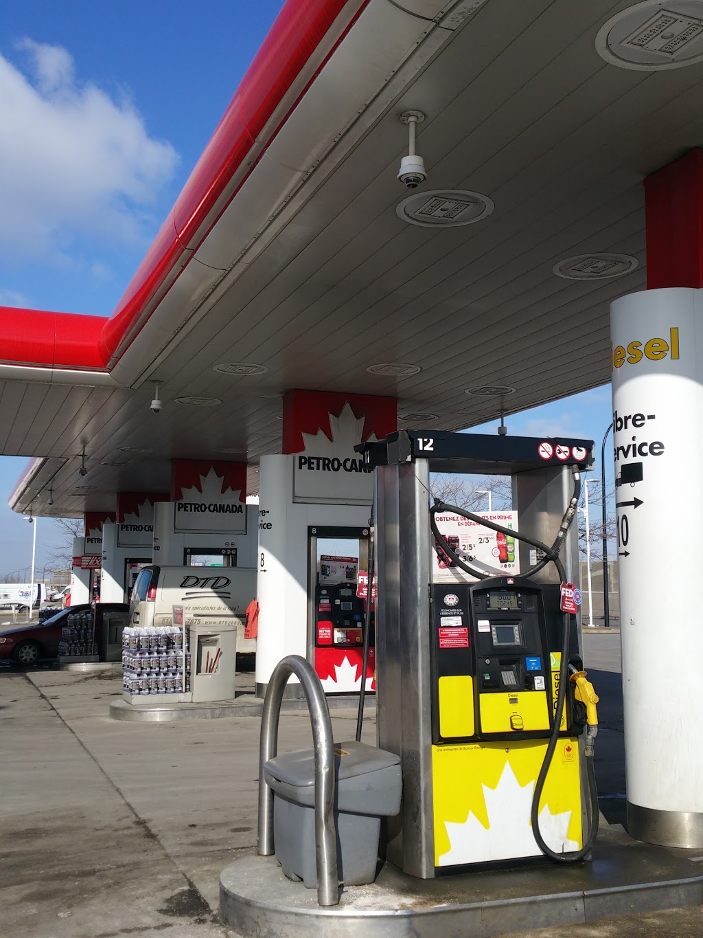 Petro-Canada Gas Station & Petro-Pass Truck Stop | 8100 Boulevard du Golf, Anjou, QC H1J 3A4, Canada | Phone: (514) 355-1467