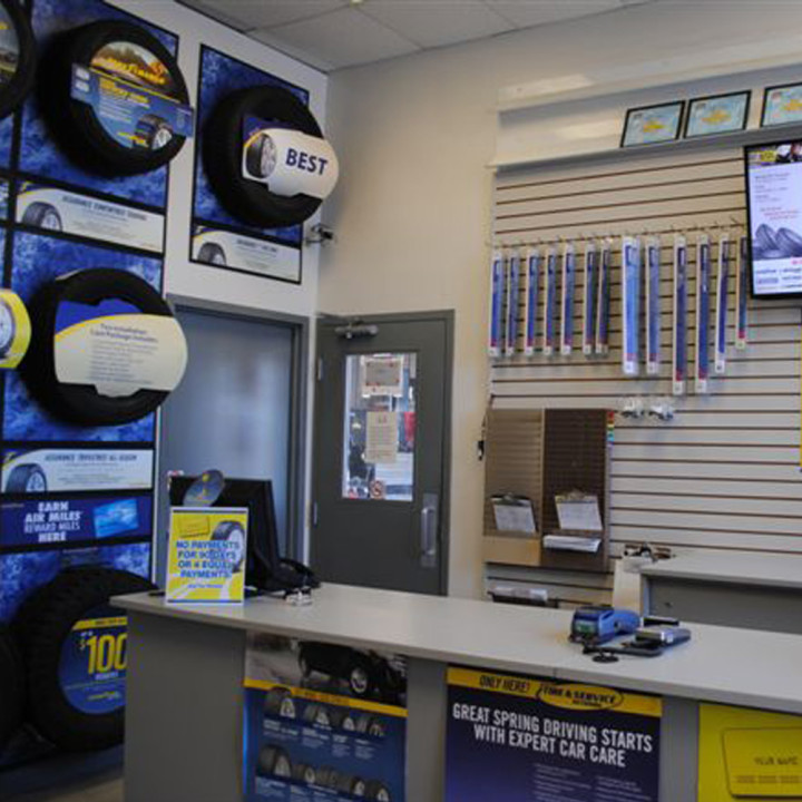 Beverly Tire & Auto | 499 Mohawk Rd E, Hamilton, ON L8V 2J4, Canada | Phone: (905) 389-5302