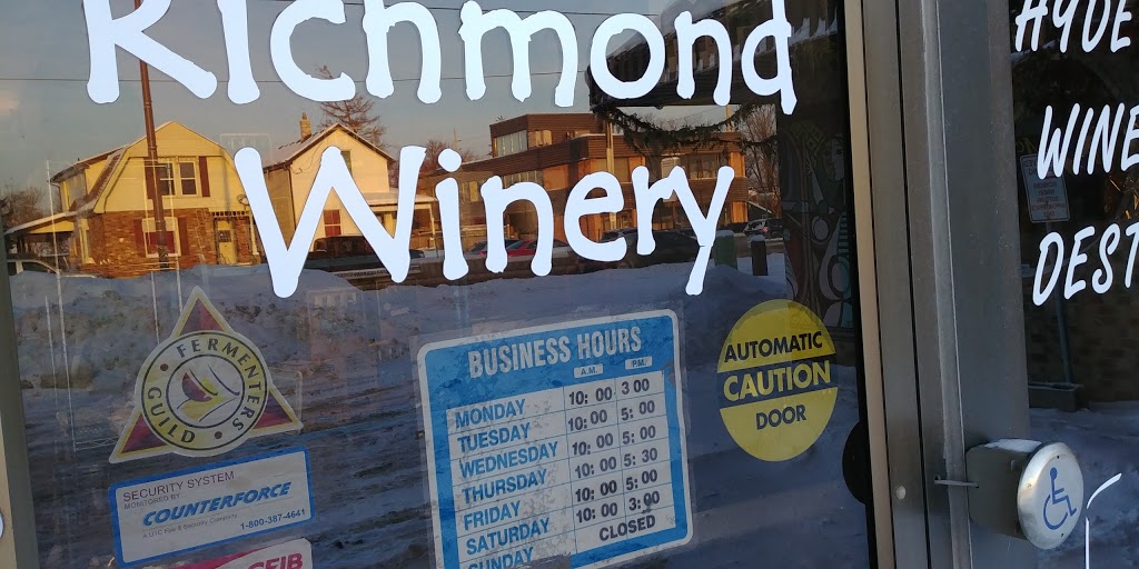 Richmond Winery | 1570 Hyde Park Rd, London, ON N6H 5L9, Canada | Phone: (519) 471-1665