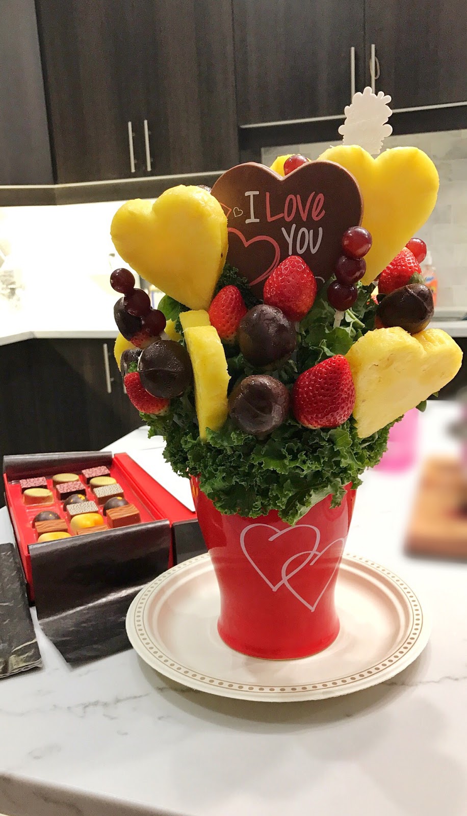 Edible Arrangements | 129 Riocan Ave Unit C, Nepean, ON K2J 5G3, Canada | Phone: (613) 825-7677