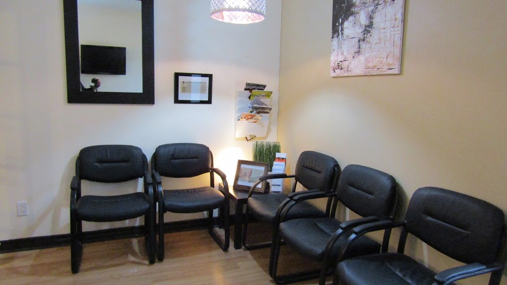 Frontenac Denture Clinic | 3087 Princess St #2, Kingston, ON K7P 0K6, Canada | Phone: (613) 777-9494