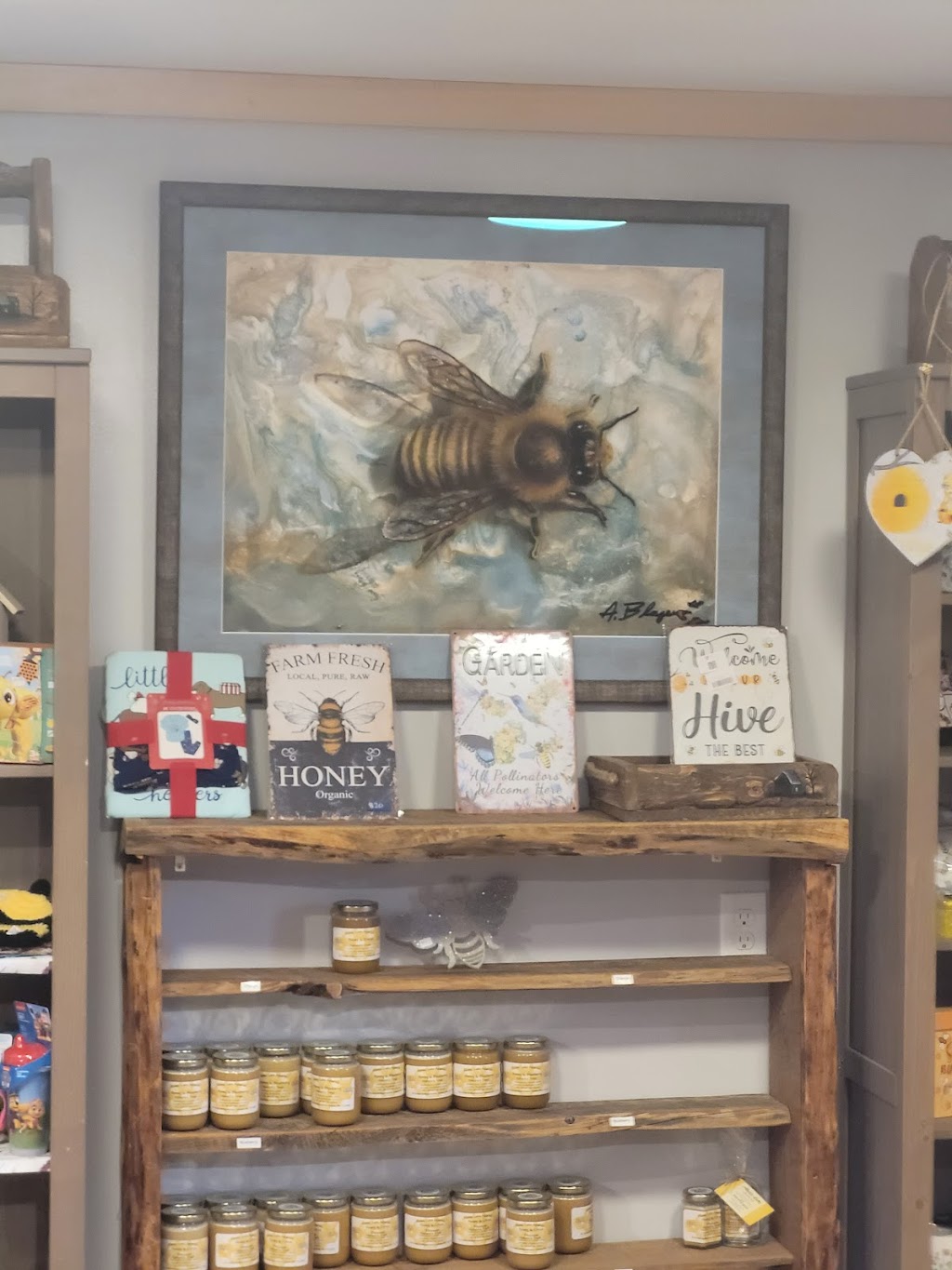 Ahmic Lake Honey Shop | 28 Church St, Magnetawan, ON P0A 1P0, Canada | Phone: (705) 773-3242