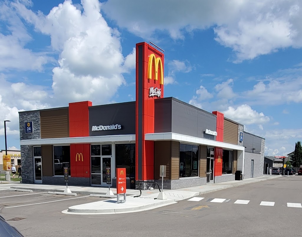 McDonalds | 6065 Parkwood Rd, Blackfalds, AB T0M 0J0, Canada | Phone: (587) 621-1168