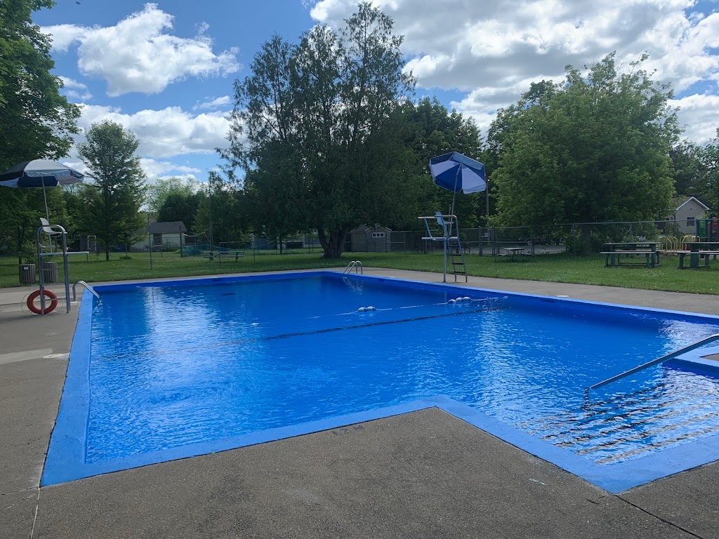 Piscine Municipale Val-des-Monts | 1208 Rue Principale, Prévost, QC J5L 2S2, Canada | Phone: (450) 224-8888