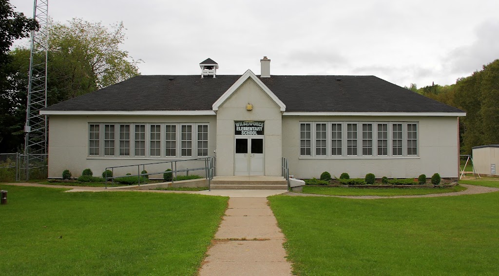 Wilberforce Elementary School | Box 296, 1011 School Rd, Wilberforce, ON K0L 3C0, Canada | Phone: (705) 448-2421