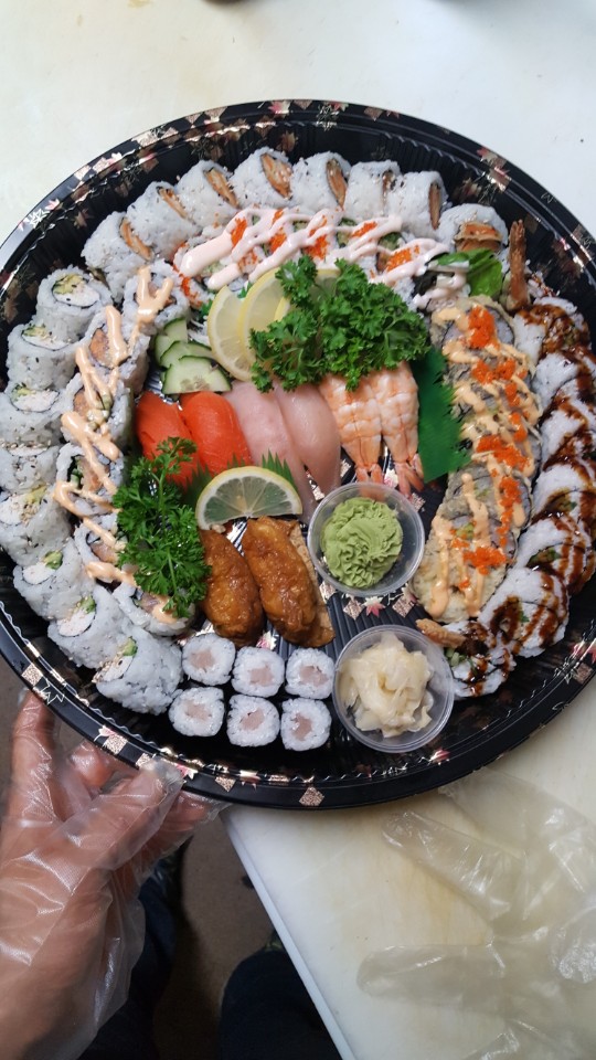 Aomi Sushi Japanese Restaurant | 4600 Lakeshore Rd #12, Kelowna, BC V1W 1X4, Canada | Phone: (250) 764-0021